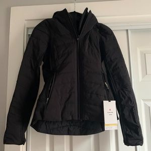 Lululemon NWT Another Mile Jacket Sz 4 black